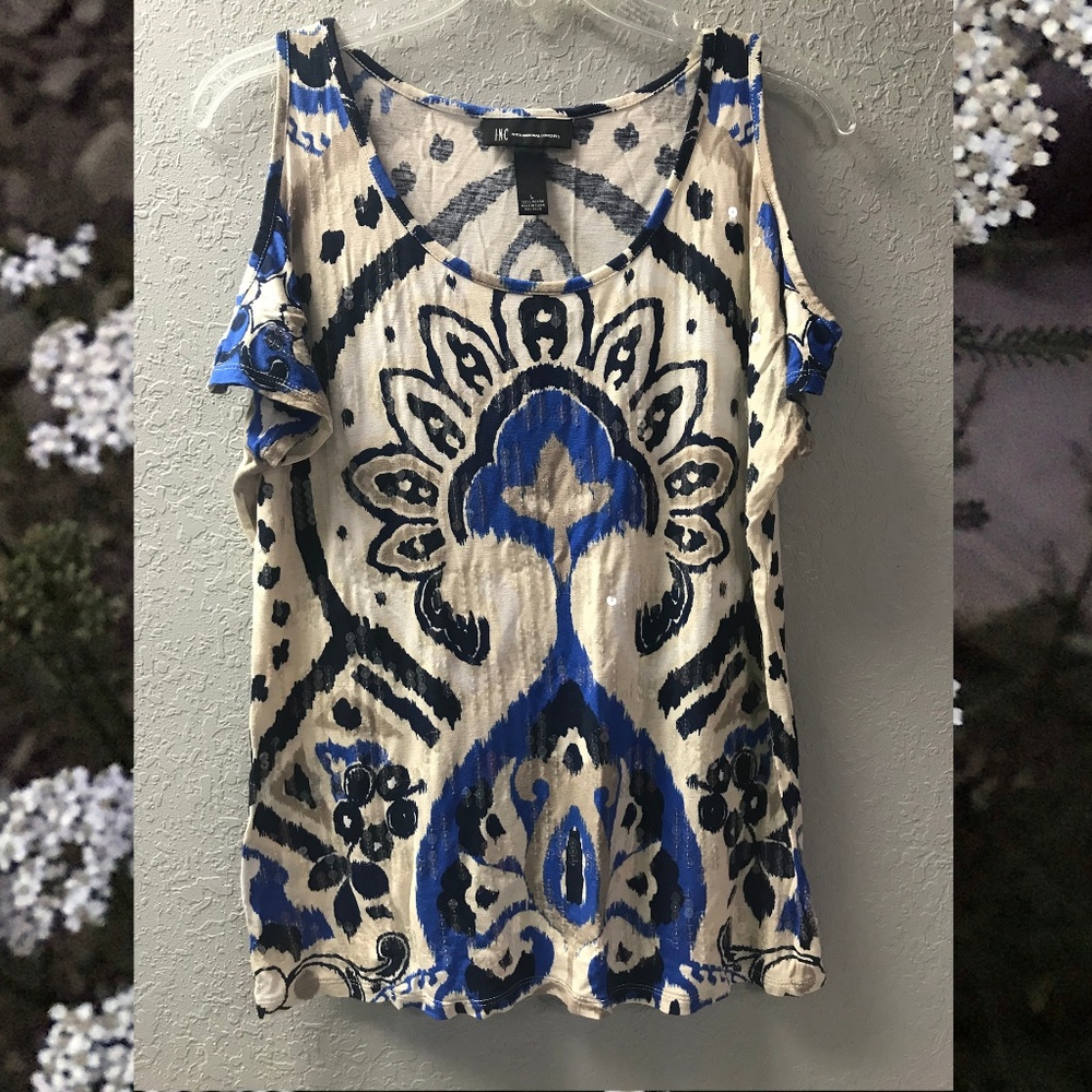 🥰3☆$25.  INC International Concepts Cold Shoulder Sequin T